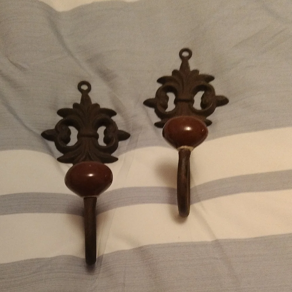 Sold - Picture 1 of 2